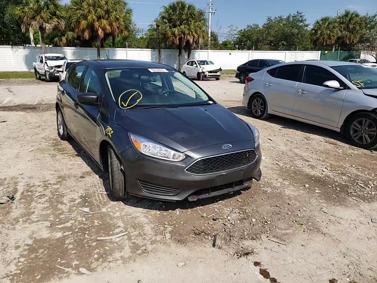 2018 FORD FOCUS SE 1FADP3K21JL218225