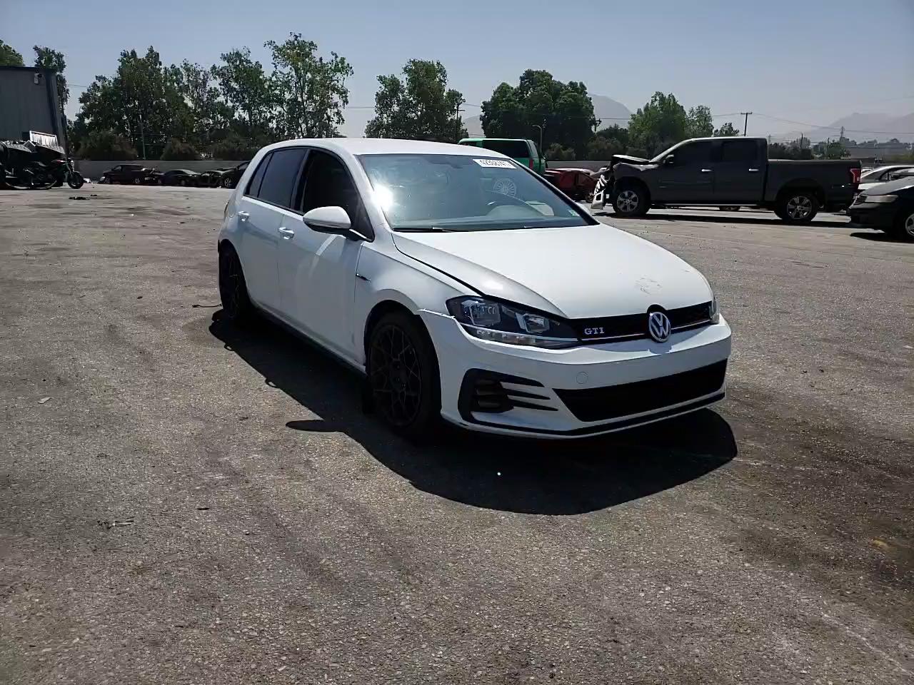2018 VOLKSWAGEN GTI S/SE 3VW447AU3JM262462