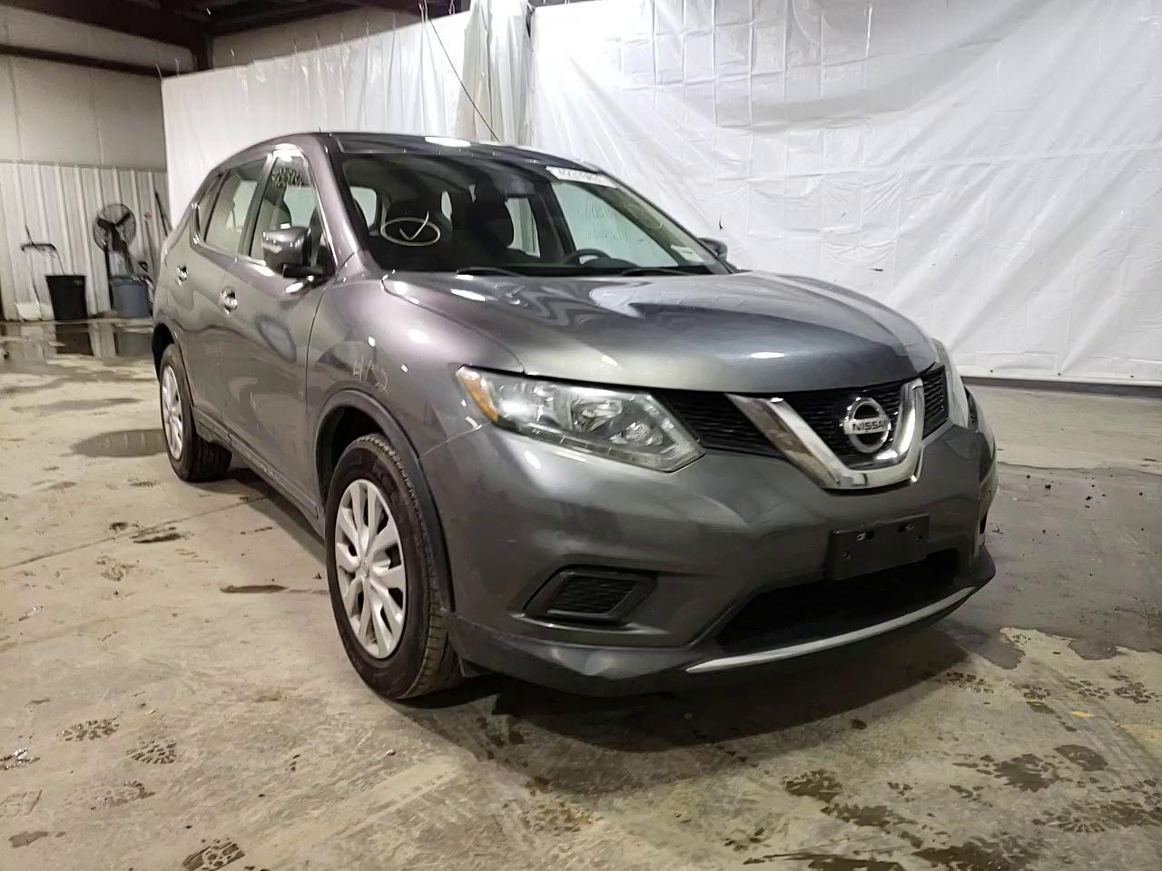 2014 NISSAN ROGUE S 5N1AT2MT5EC821690