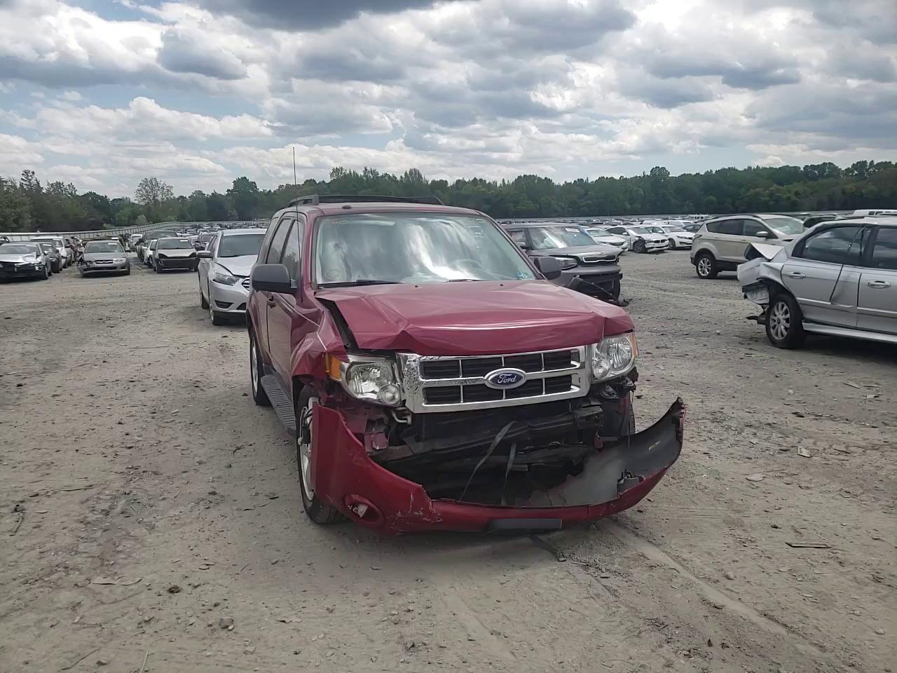2011 FORD ESCAPE XLT 1FMCU9DG1BKC47382