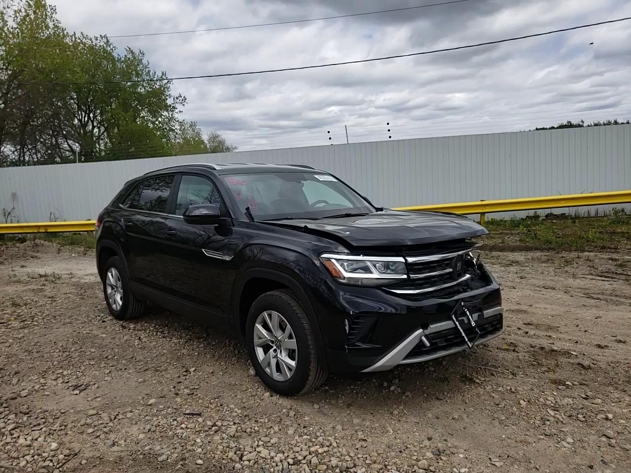 2020 VOLKSWAGEN ATLAS CROS 1V2GC2CA6LC204017