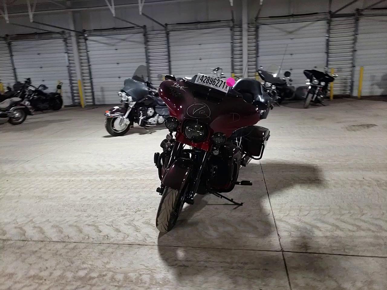 2018 HARLEY-DAVIDSON FLHTKSE CV 1HD1TEH18JB951895