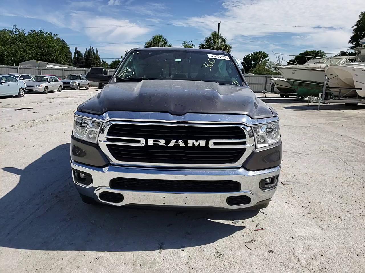 2019 RAM 1500 BIG H 1C6RREFT5KN628631