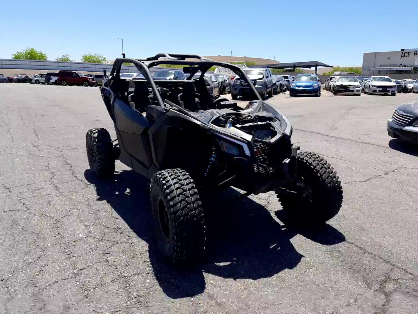 2020 CAN-AM MAVERICK 3JBVXAV24LK000522