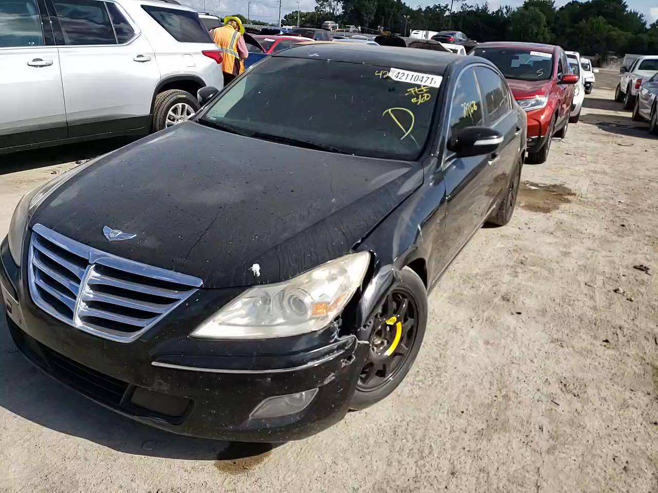 2011 HYUNDAI GENESIS 4. KMHGC4DF9BU132838