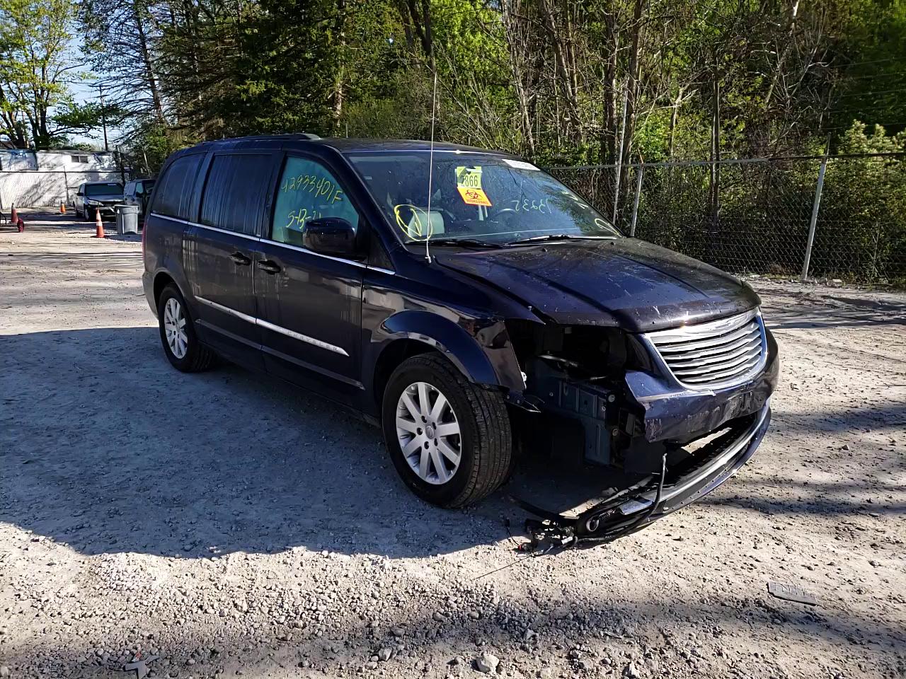2014 CHRYSLER TOWN & COU 2C4RC1BG2ER188340