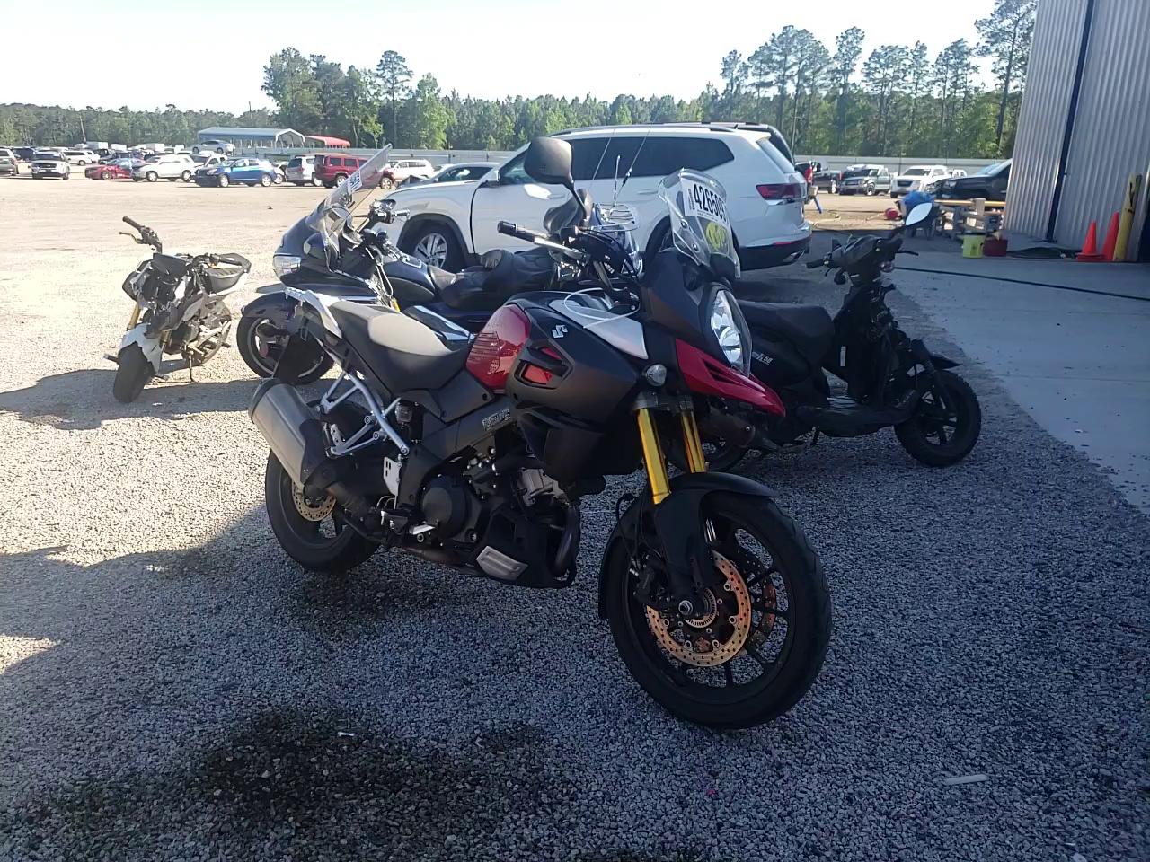 2014 SUZUKI DL1000 JS1VU51A4E2101577
