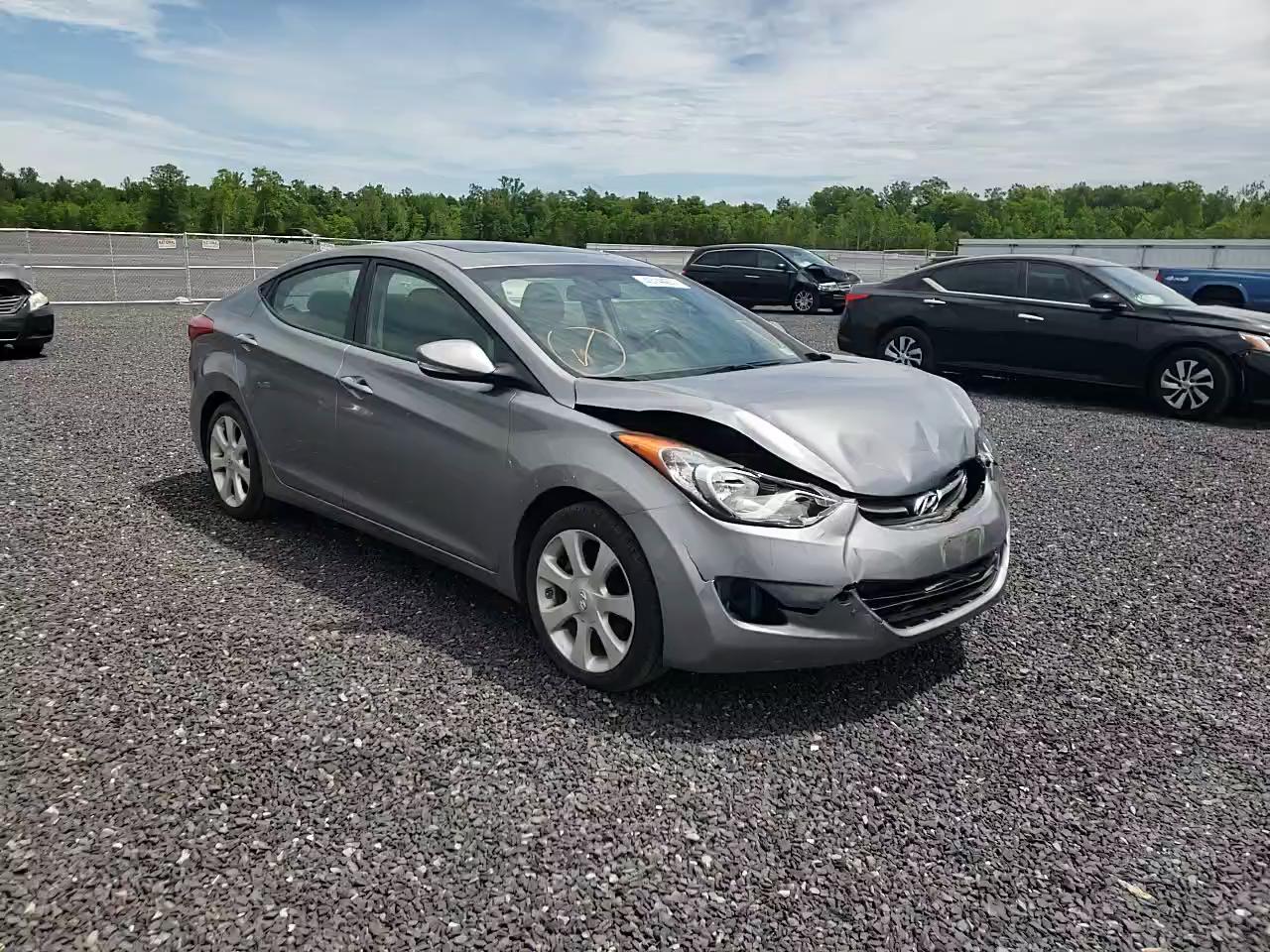 2011 HYUNDAI ELANTRA GL KMHDH4AE7BU083137