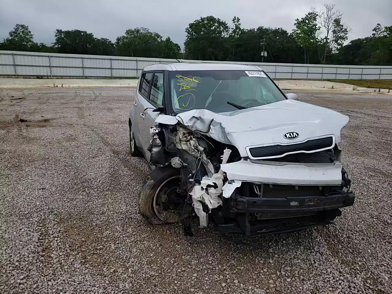 2016 KIA SOUL + KNDJP3A51G7864178
