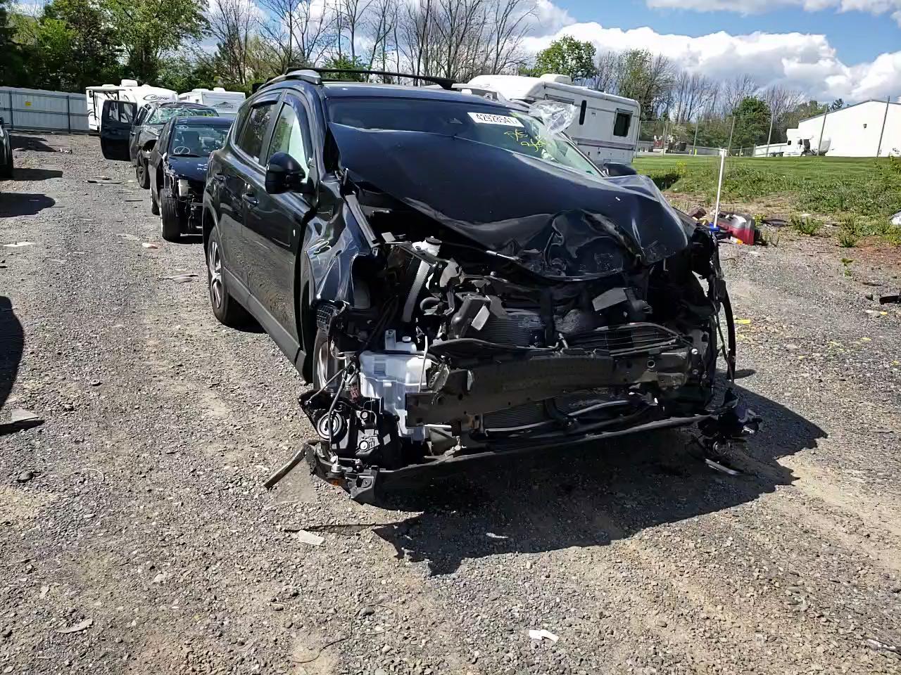 2017 TOYOTA RAV4 LE 2T3BFREV5HW615344