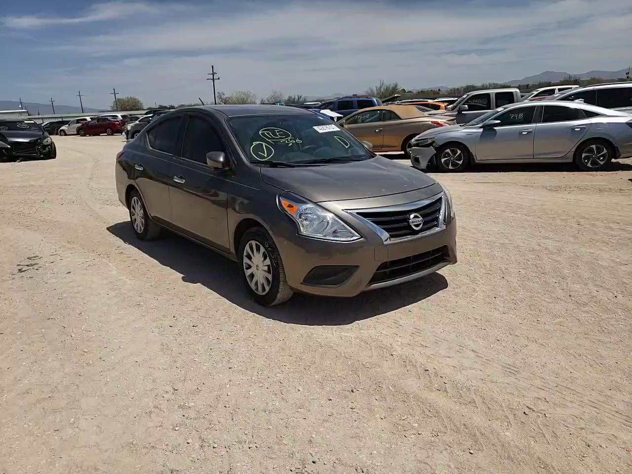 2015 NISSAN VERSA S 3N1CN7AP3FL905429