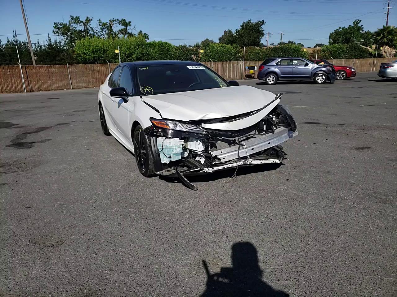 2019 TOYOTA CAMRY XSE 4T1B61HK4KU220185