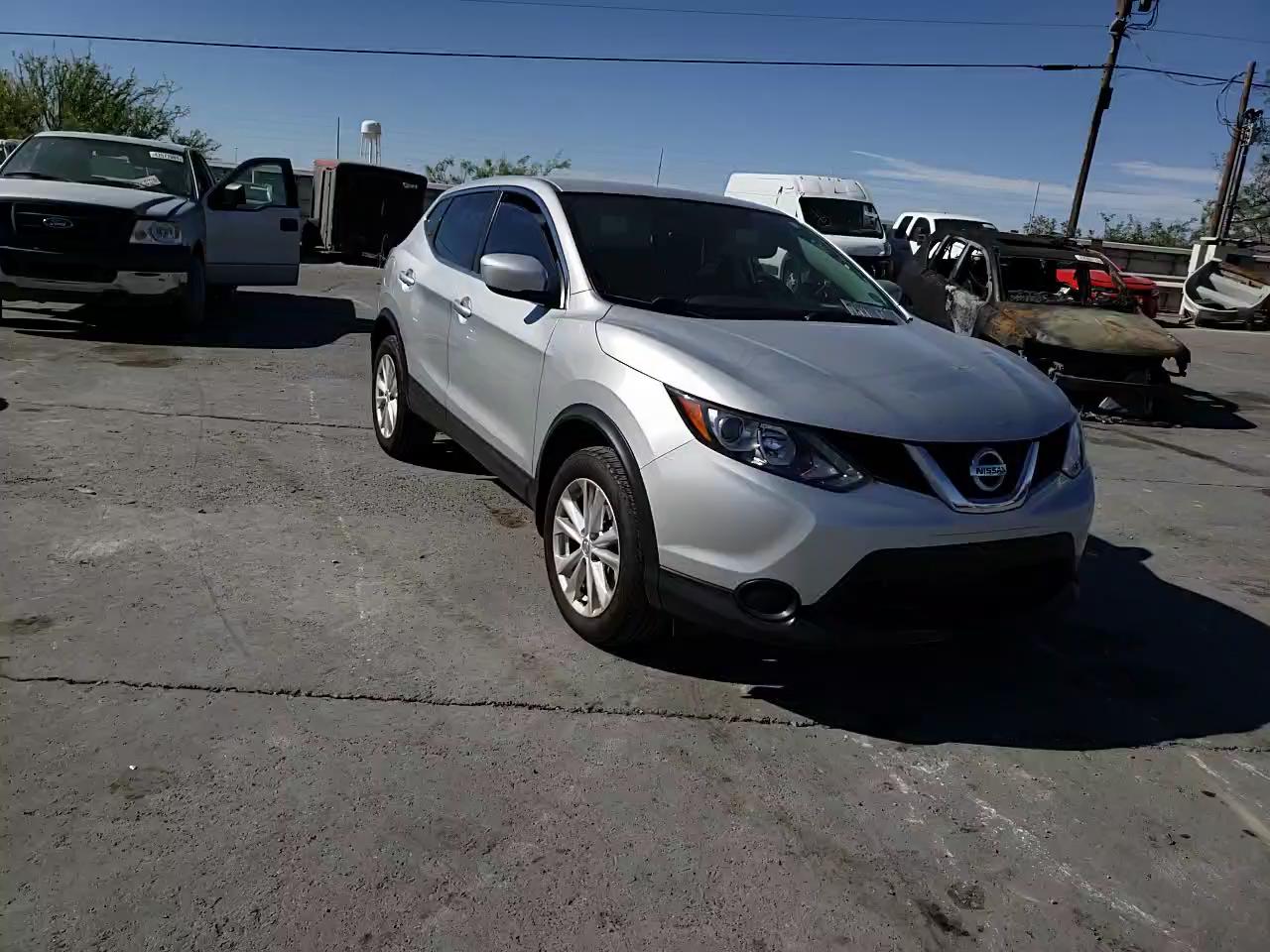 2017 NISSAN ROGUE SPOR JN1BJ1CP5HW021572