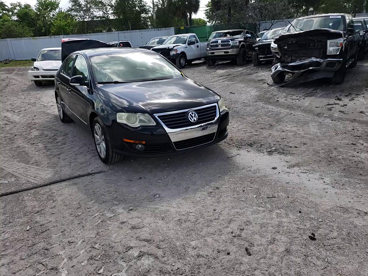 2010 VOLKSWAGEN PASSAT KOM WVWJK7AN4AE135343