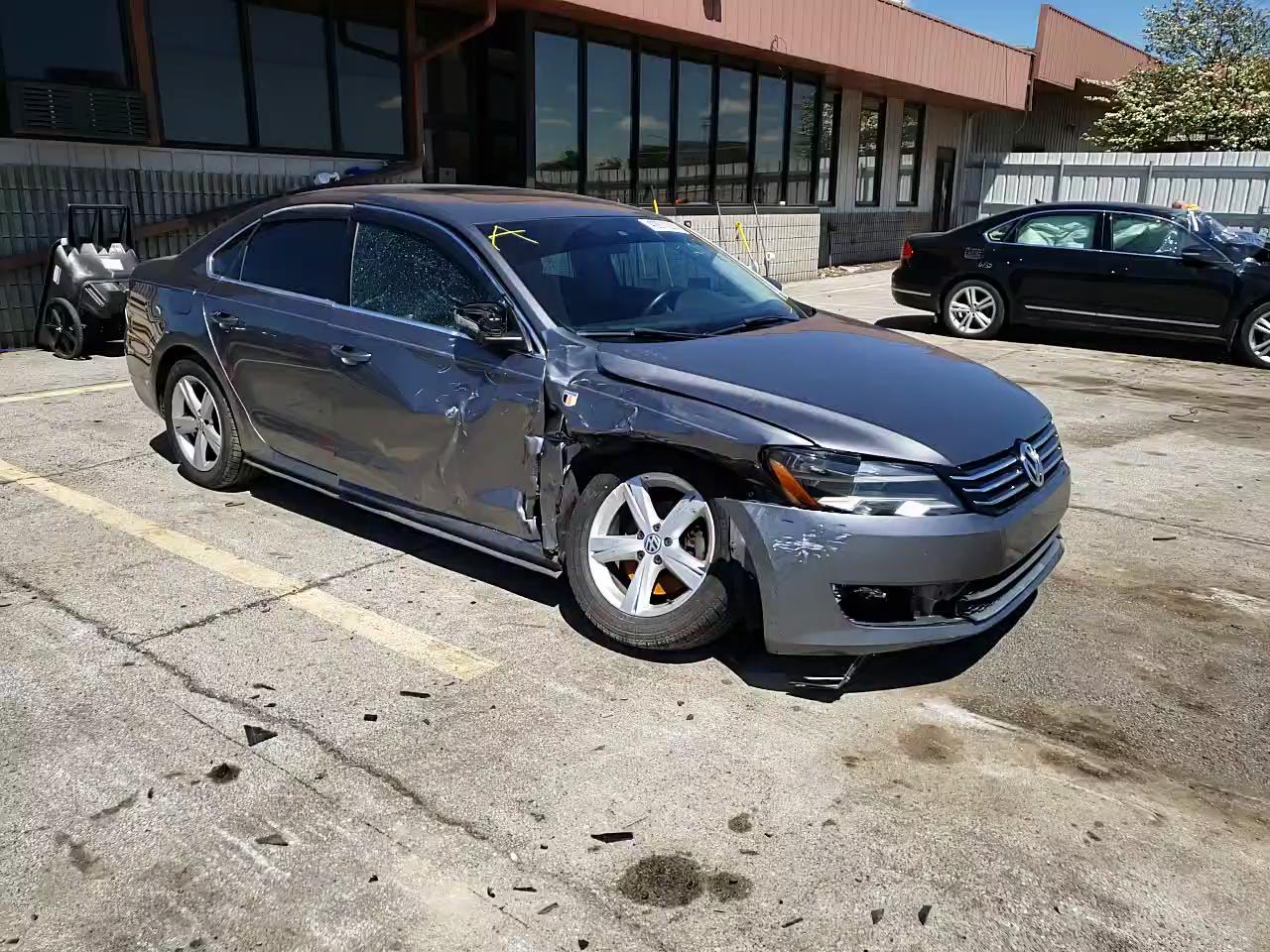 2012 VOLKSWAGEN PASSAT SE 1VWBP7A32CC063901