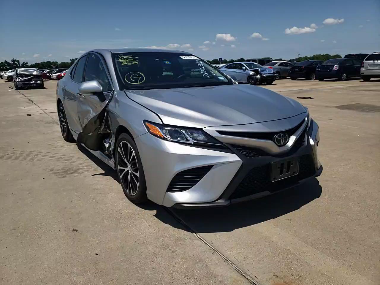 2018 TOYOTA CAMRY L 4T1B11HK8JU562526