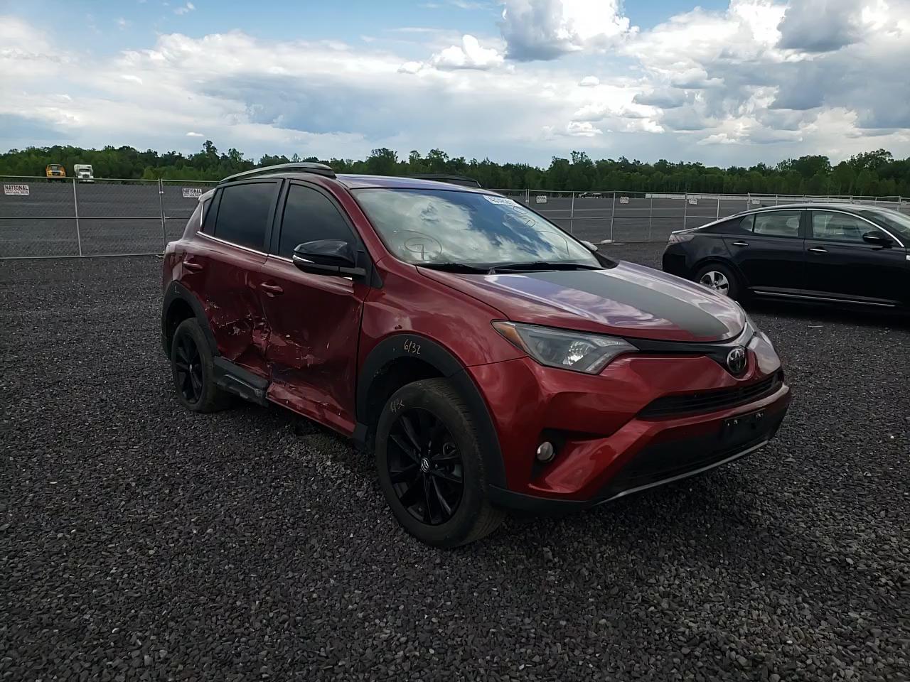 2018 TOYOTA RAV4 ADVEN 2T3RFREV1JW707569