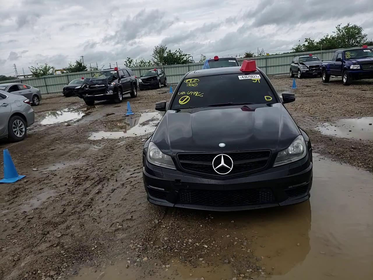 2012 MERCEDES-BENZ C 63 AMG WDDGF7HB7CA699966