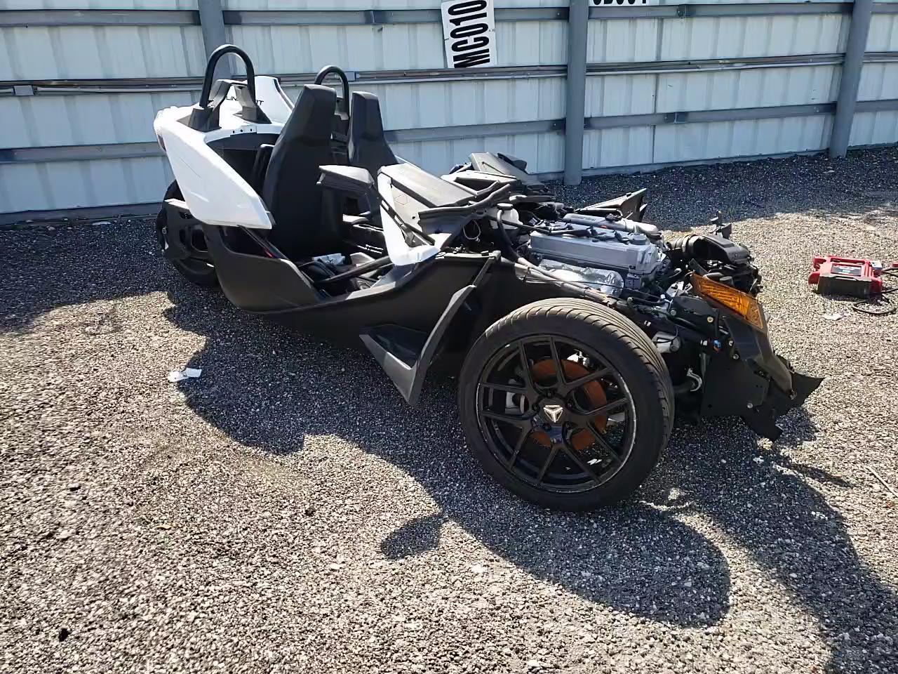 2021 POLARIS SLINGSHOT 57XAASHD0M8141492