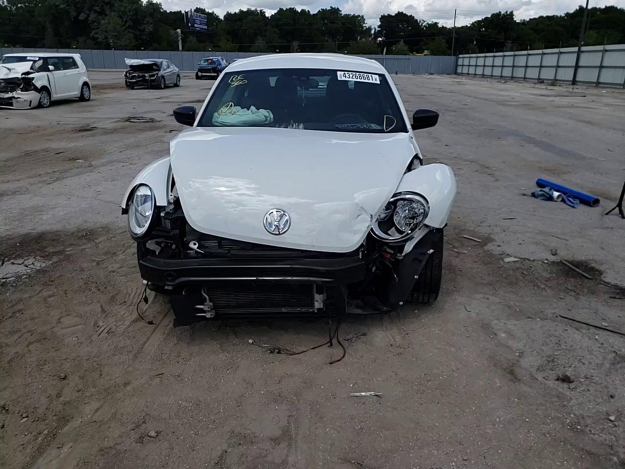 2016 VOLKSWAGEN BEETLE 1.8 3VWF17AT5GM634482