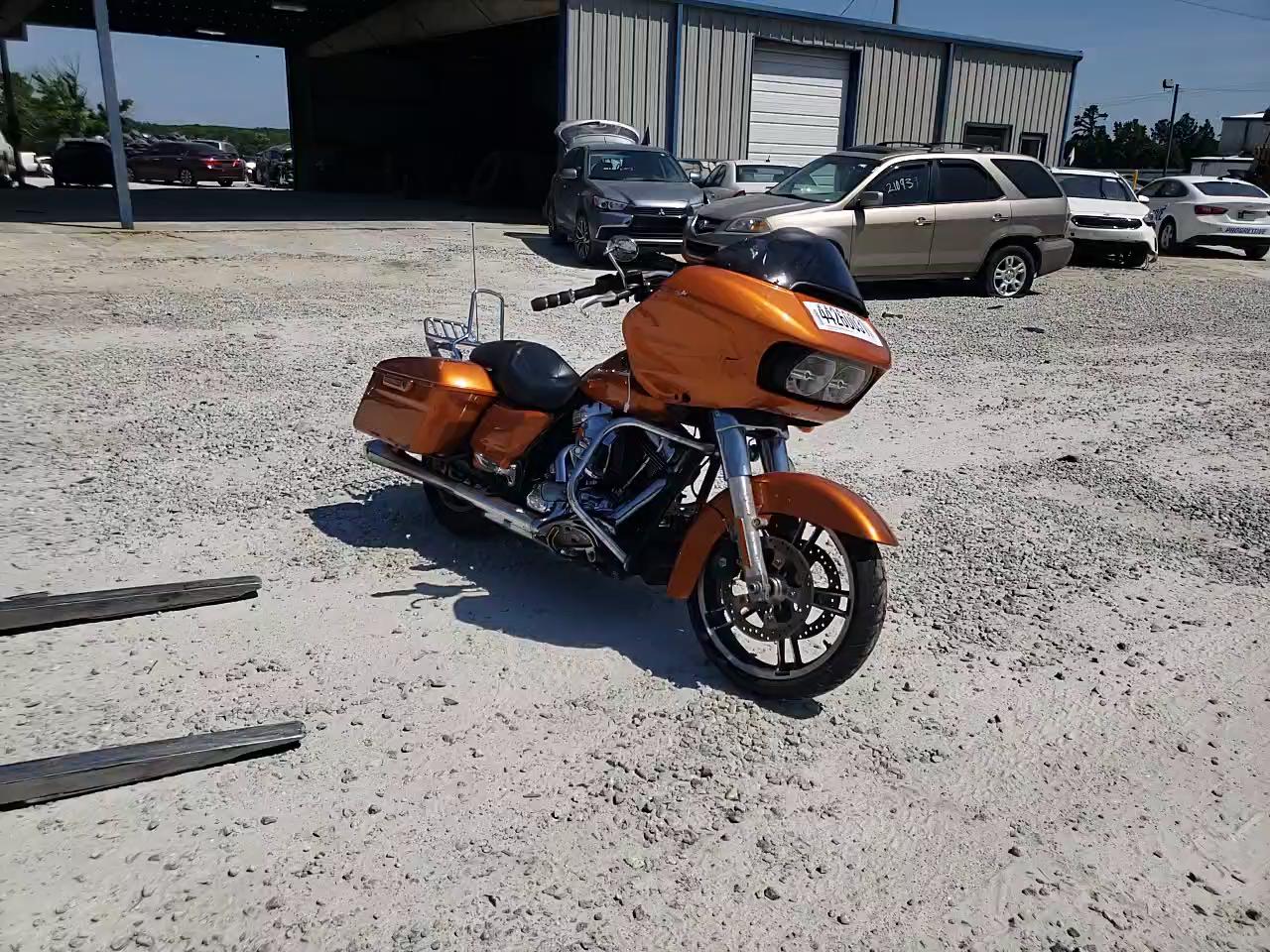 2016 HARLEY-DAVIDSON FLTRX ROAD 1HD1KHM16GB640971
