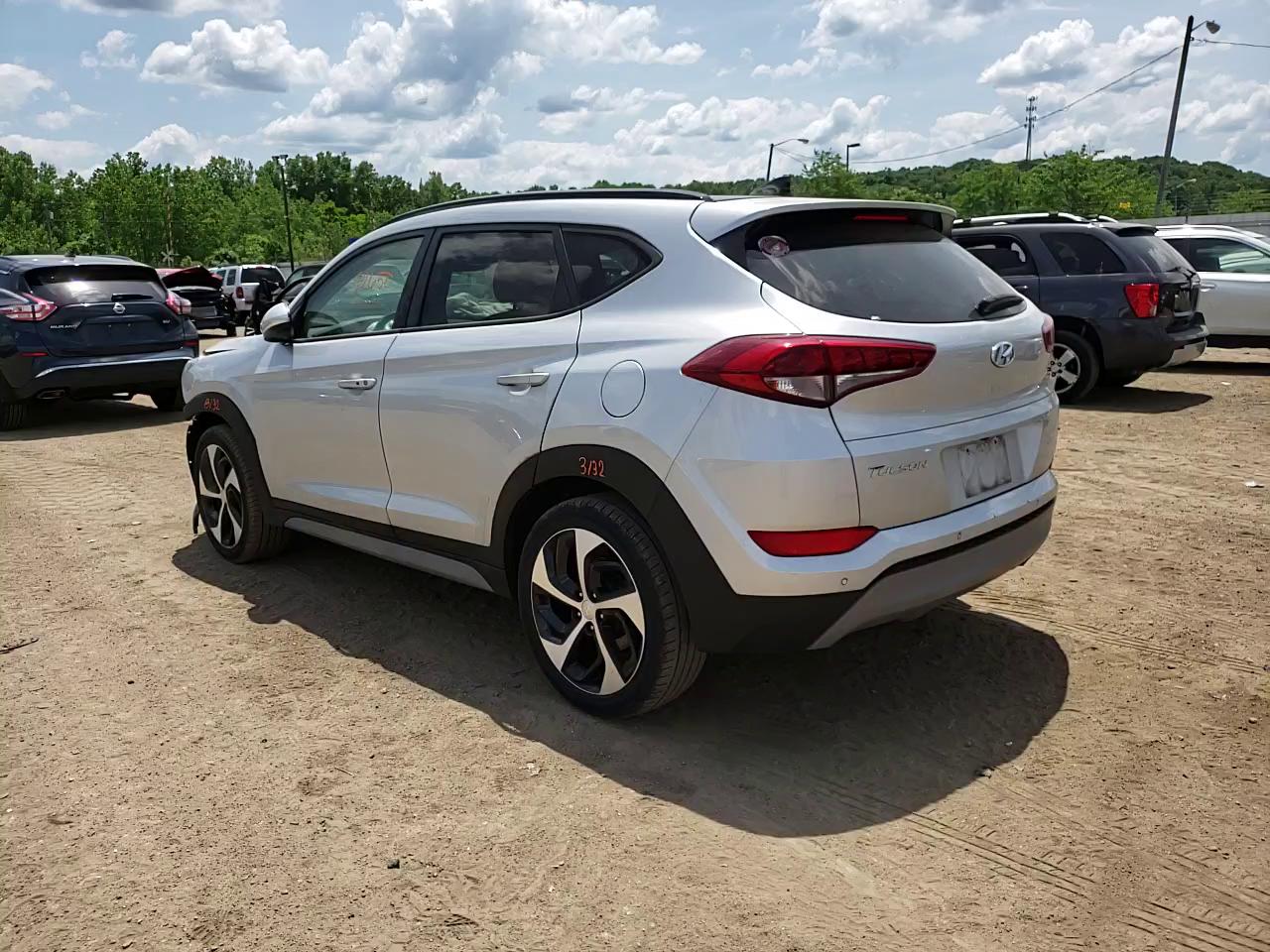 2018 HYUNDAI TUCSON VAL KM8J33A25JU779818