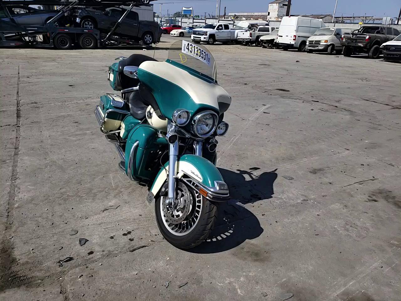 2009 HARLEY-DAVIDSON FLHTCU 1HD1FC4179Y629050
