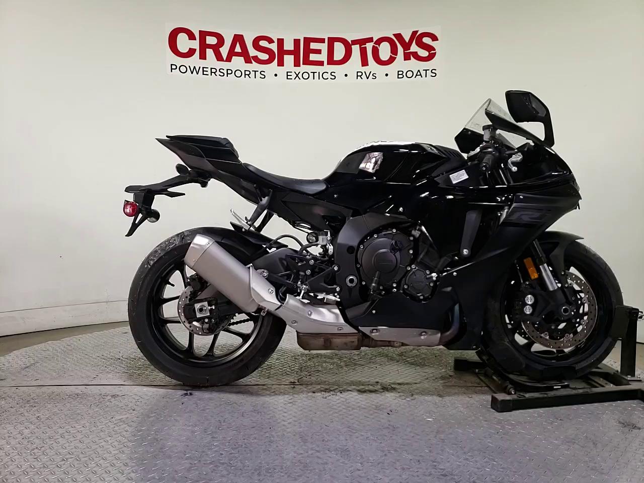 2021 YAMAHA YZFR1 JYARN66EXMA001117