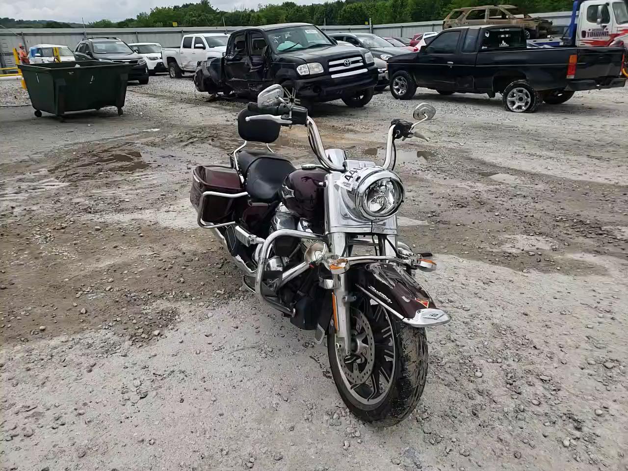 2018 HARLEY-DAVIDSON FLHR ROAD 1HD1FBC15JB651499