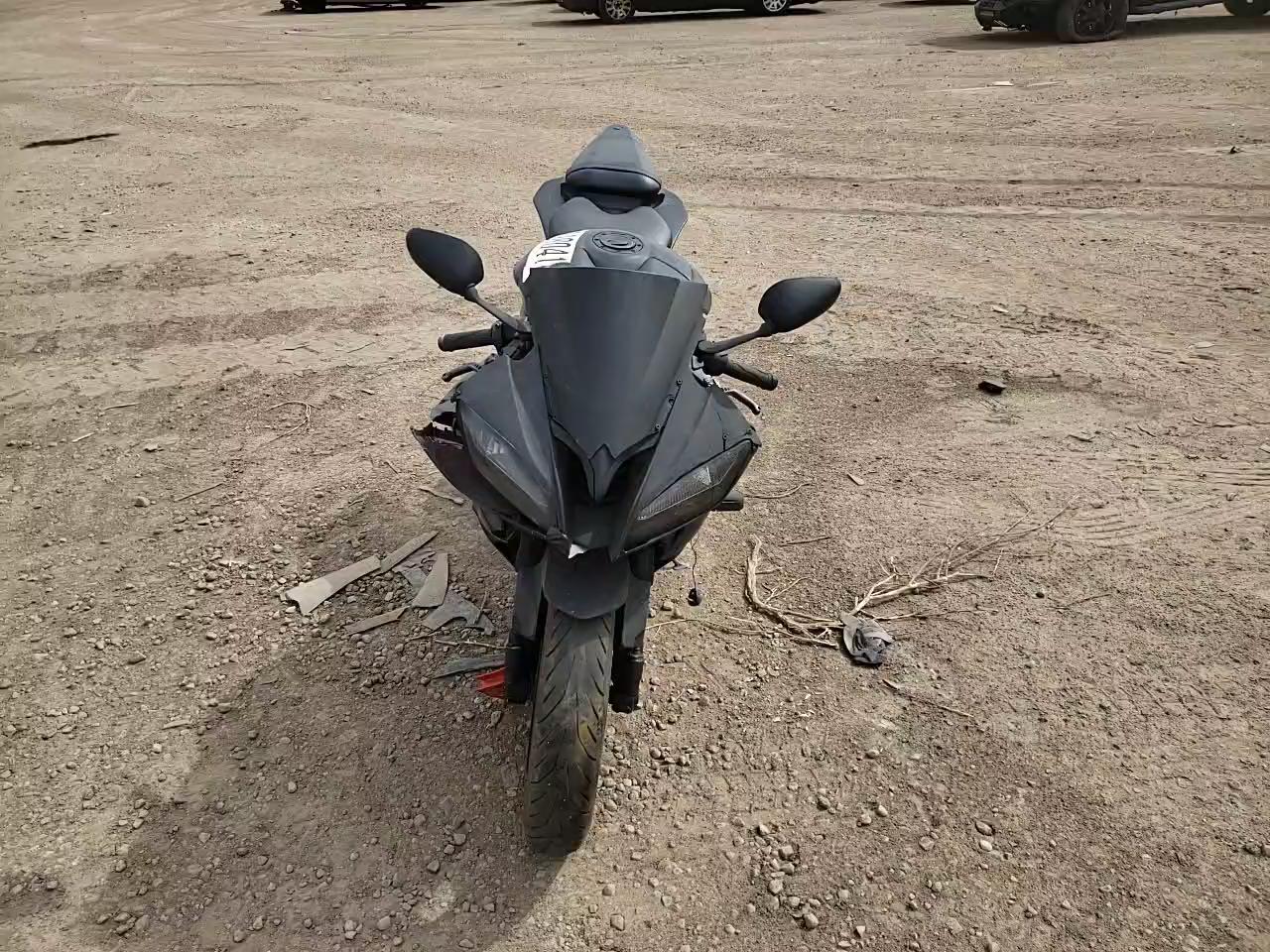 2011 YAMAHA YZFR6 JYARJ16EXBA021203