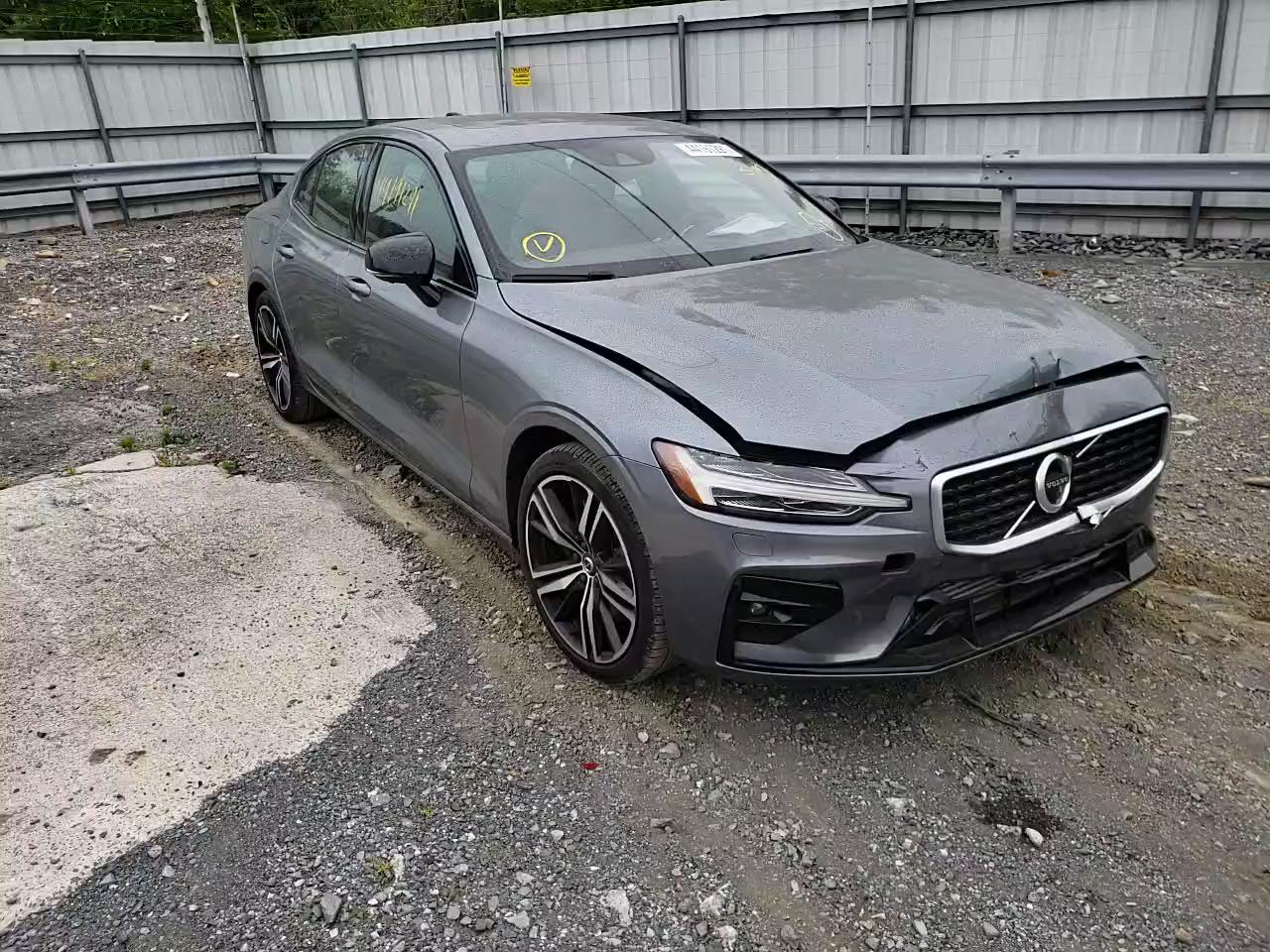 2019 VOLVO S60 T6 R-D 7JRA22TM4KG016710