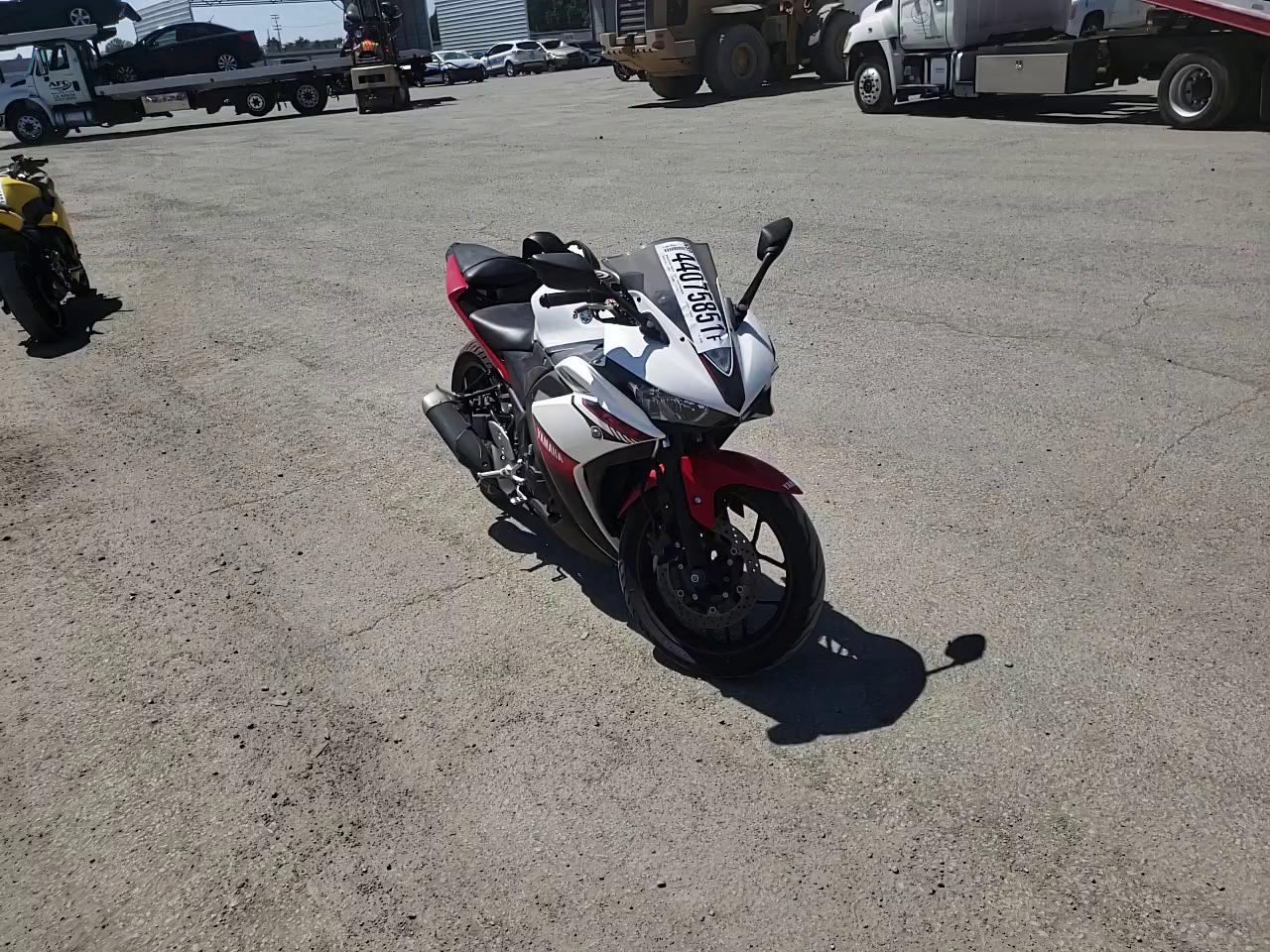 2016 YAMAHA YZFR3 MH3RH06Y6GK012392