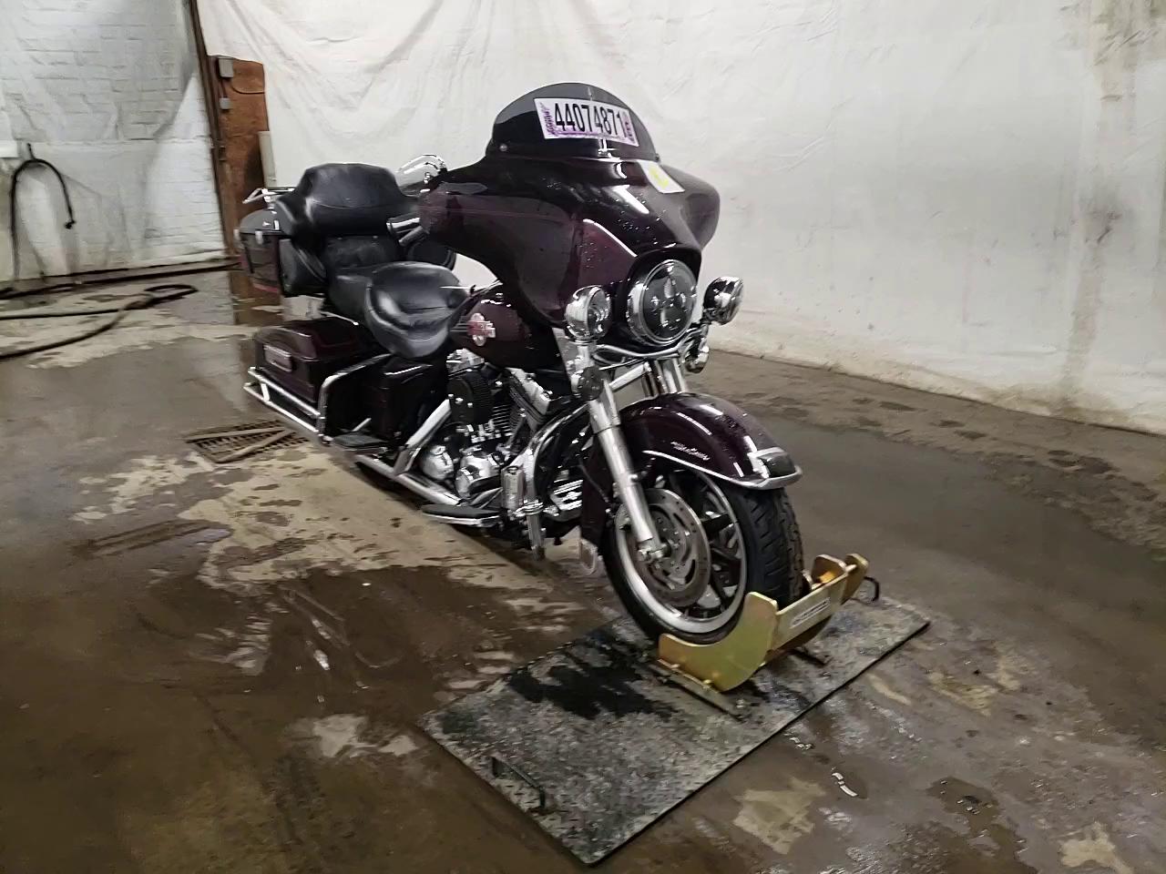 2007 HARLEY-DAVIDSON FLHTCUI 1HD1FC4167Y722820