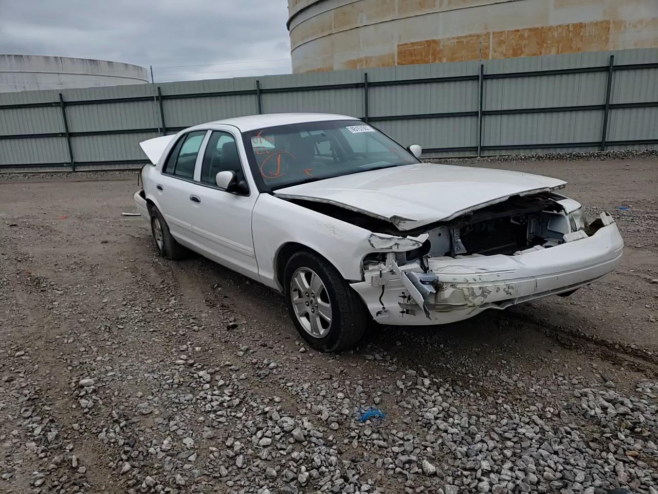 2011 FORD CROWNVIC 2FABP7EV8BX147663