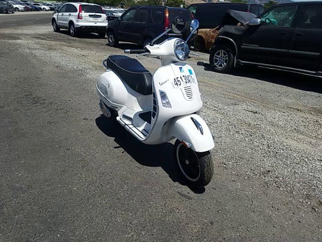 2010 VESPA GTS 300 SU ZAPM459LXA5700904