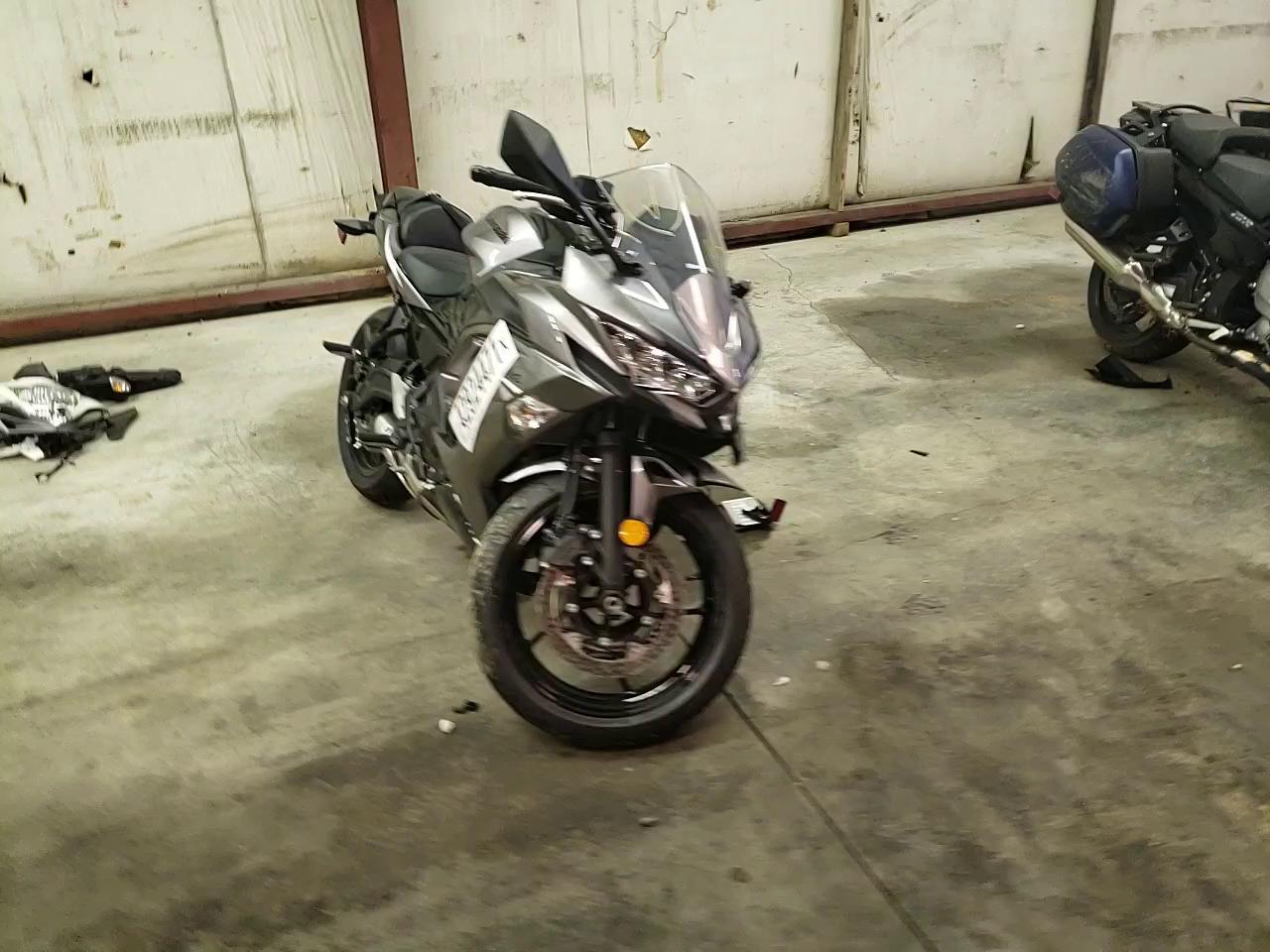 2021 KAWASAKI EX650 N ML5EXEN15MDA28131