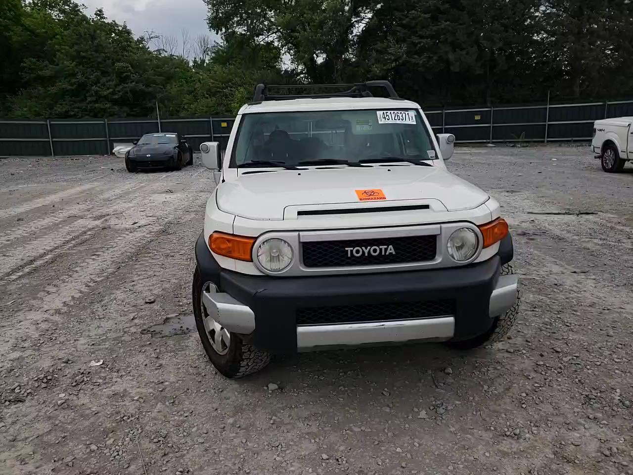 2010 TOYOTA FJ CRUISER JTEZU4BF1AK009473