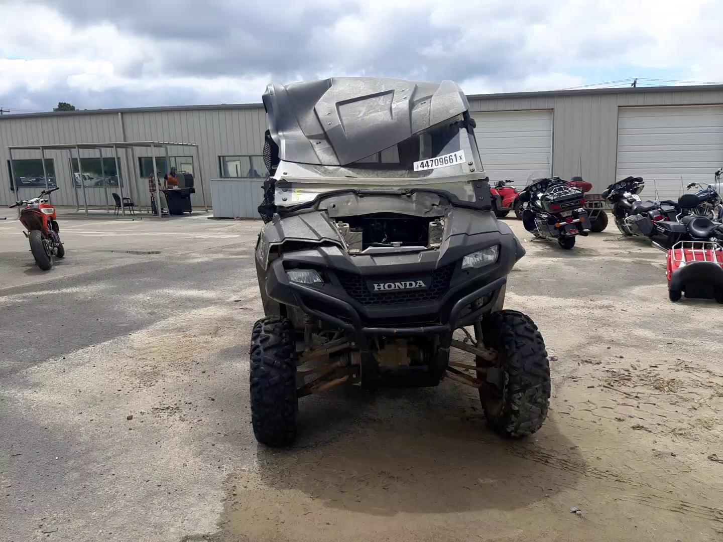2014 HONDA SXS700 1HFVE0264E4000114