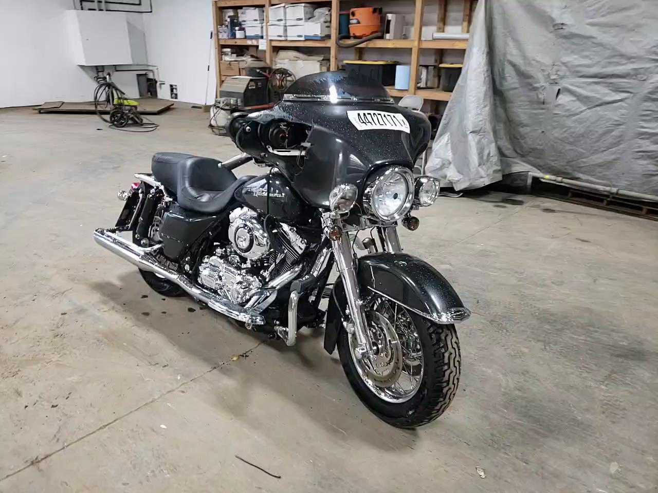 2007 HARLEY-DAVIDSON FLHX 1HD1KB4127Y683021