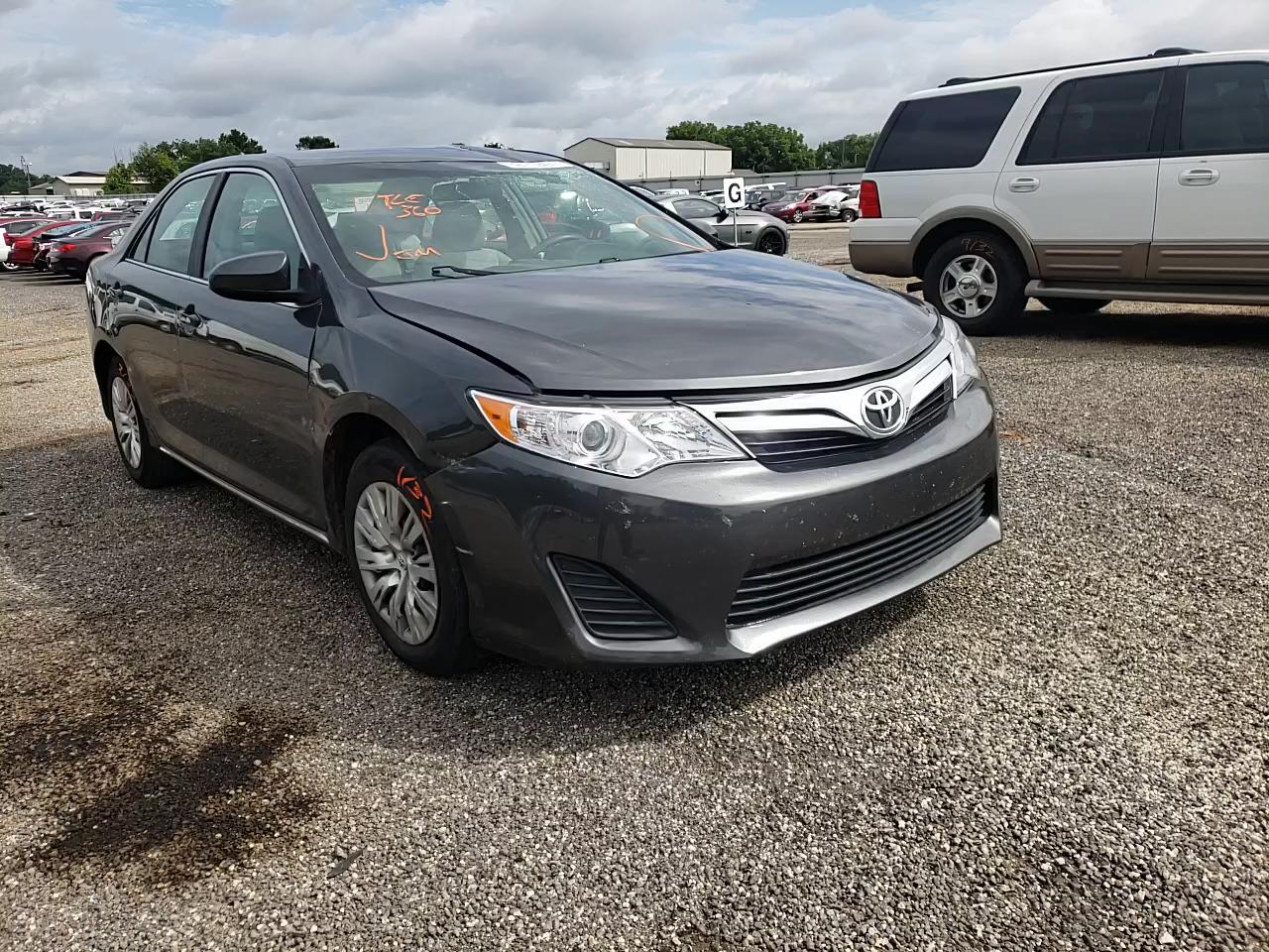 2014 TOYOTA CAMRY L/SE 4T1BF1FK1EU369354