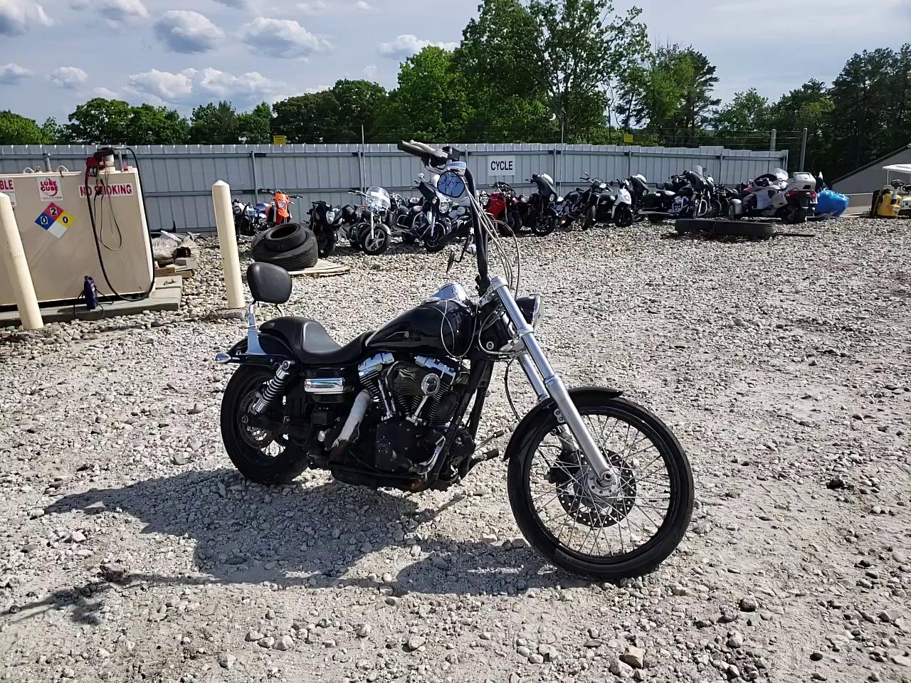 2015 HARLEY-DAVIDSON FXDWG DYNA 1HD1GPM19FC327269