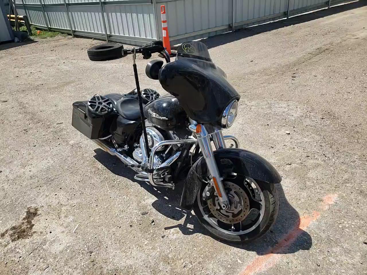 2010 HARLEY-DAVIDSON FLH 1HD1KB410AB641022