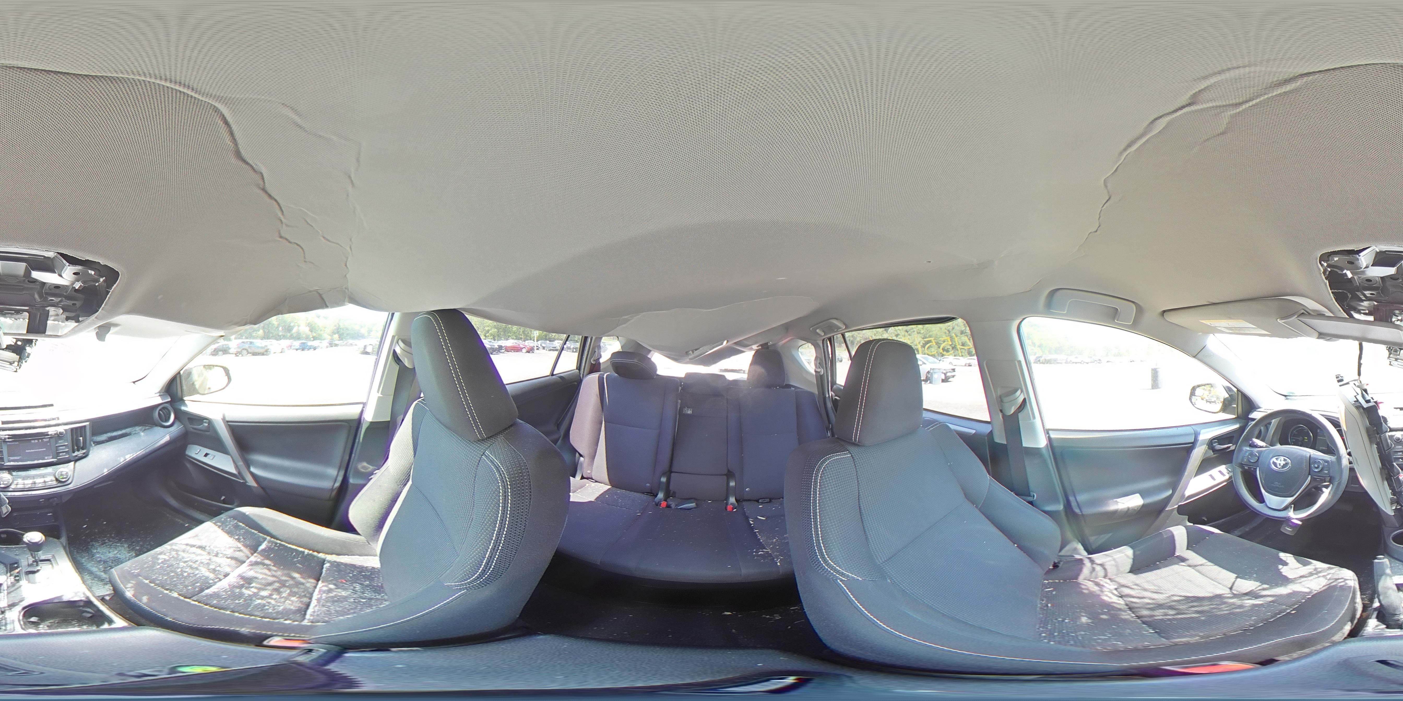2018 TOYOTA RAV4 HV LE JTMRJREV7JD213194