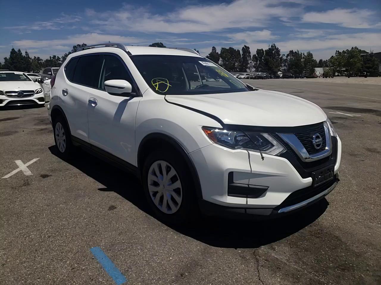 Prodazha Nissan Rogue S 2017 S 2 5 Vin Jn8at2mt8hw139964 Iz Ssha Data Aukciona 13 07 2021