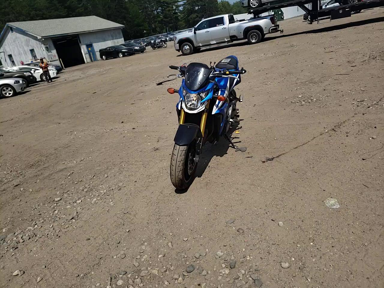 2015 SUZUKI GSX-S750 JS1GR7NA7F2100859