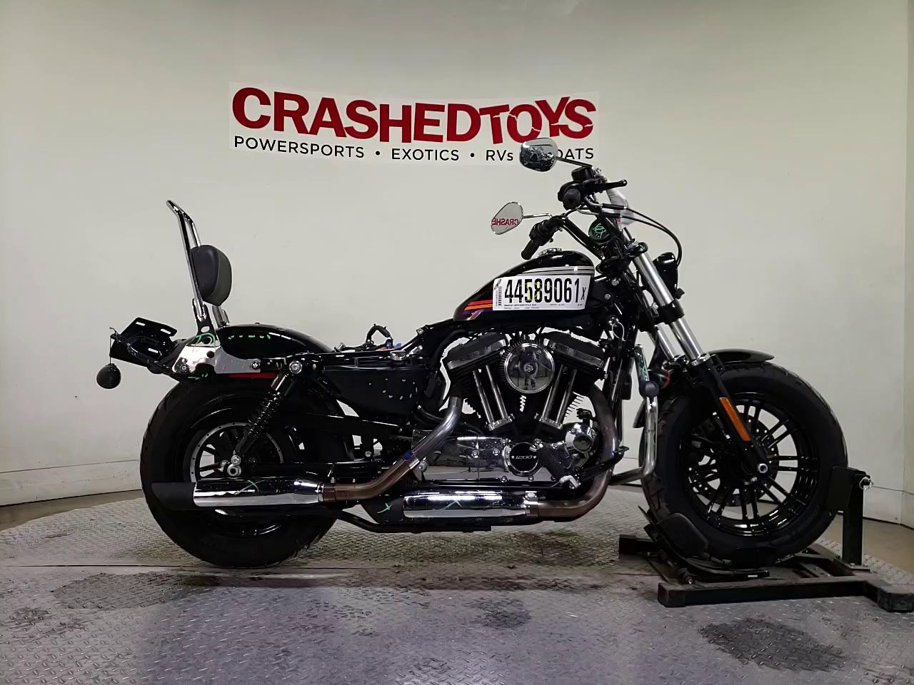 2018 HARLEY-DAVIDSON XL1200 XS 1HD1LR327JC418891