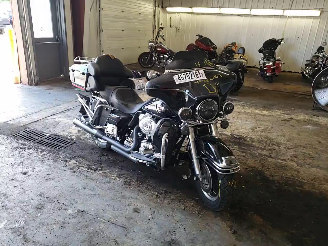 2007 HARLEY-DAVIDSON FLHC 1HD1FC4127Y709157