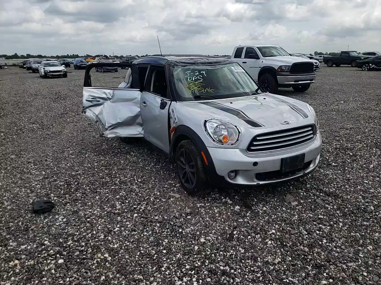 2014 MINI COOPER COU WMWZB3C59EWR40602