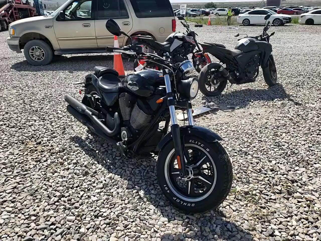 2014 VICTORY MOTORCYCLES JUDGE 5VPMB36N6E3033902