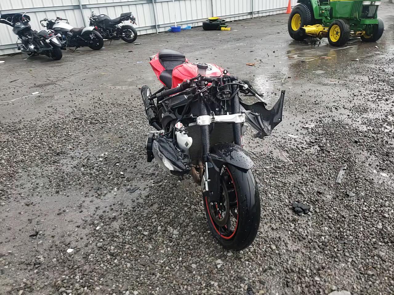 2013 SUZUKI GSX-R600 JS1GN7FA9D2102748